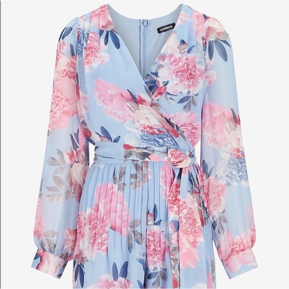 💙 EXPRESS 💙 Blue Floral Romper Size Small - Picture 4 of 4